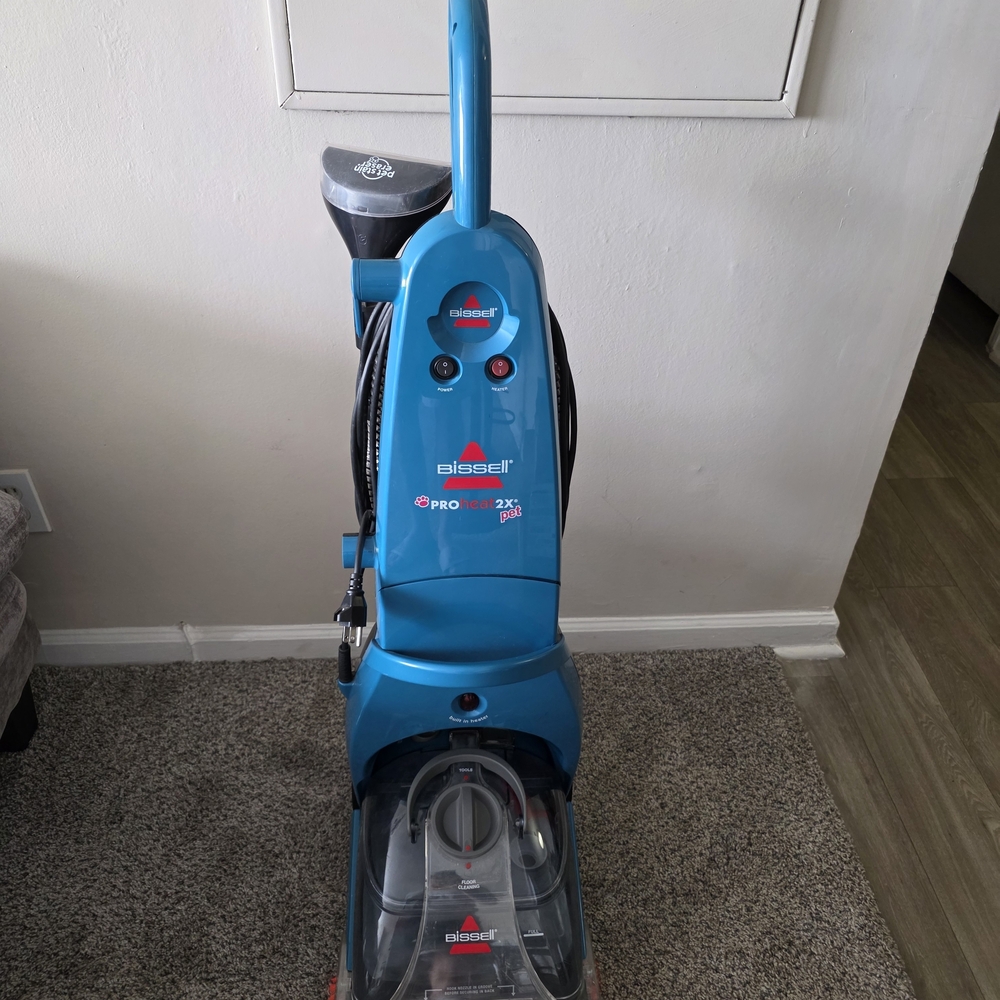 Bissell ProHeat 2X Revolution Pet Carpet Cleaner